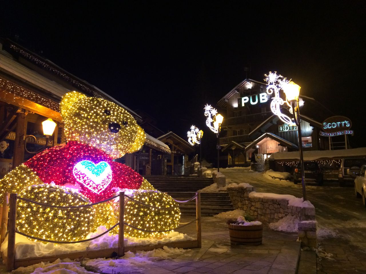 bars in meribel.jpg